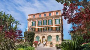 fachada do hotel excelsior vittoria em sorrento, costa amalfitana